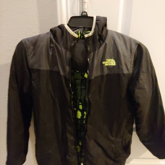 The North Face Jacket Boys Large 14 16 Green Black Hooded Reversible - Picture 6 of 8